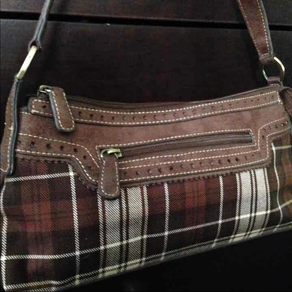 Tommy Hilfiger purse - like new!